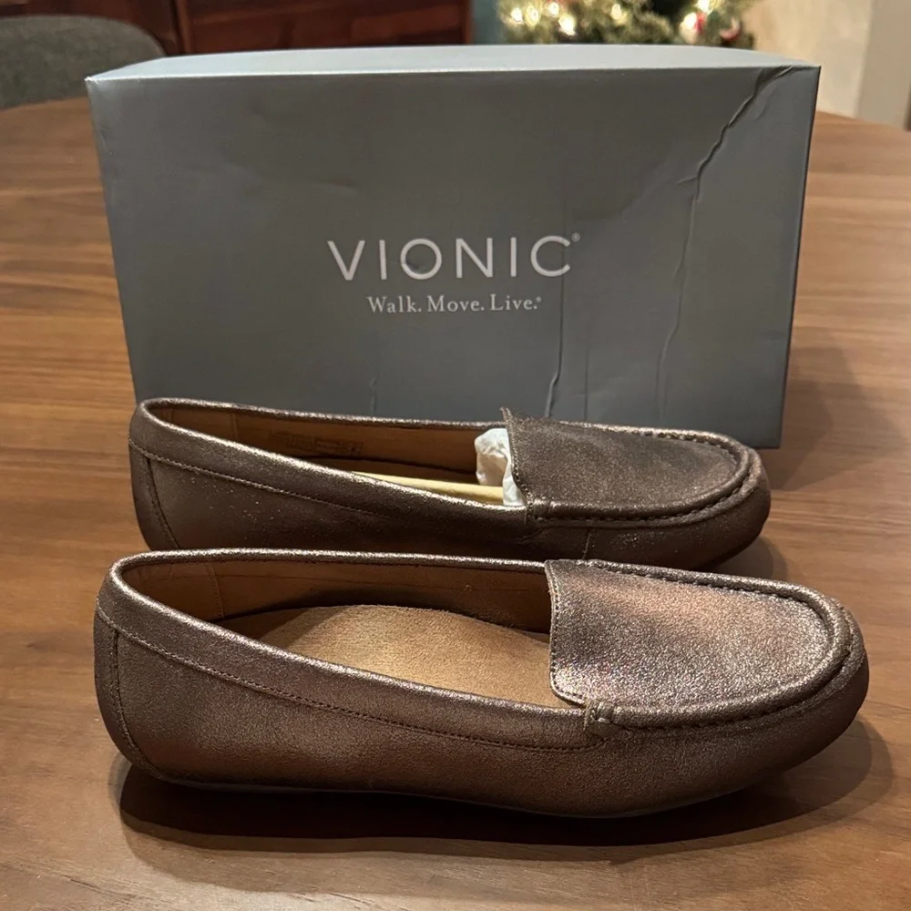 Vionic Women's Debbie Metallic Gold Loafers- 8.5, NIB - Picture 1 of 7